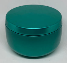 Load image into Gallery viewer, 8 ounce Fresh Cut Grass scented candle